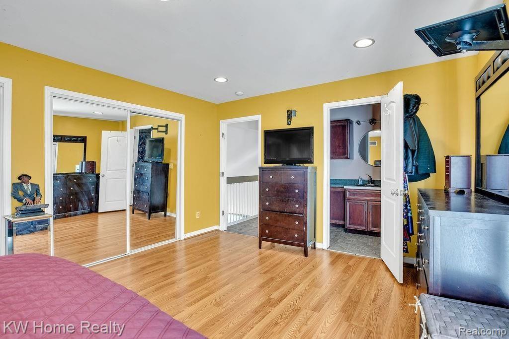 27653 Riviera Street Harrison Township, MI 48045 - Photo 17 of 24 GO0A1688.jpg