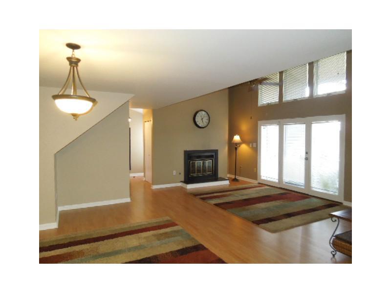 1503 Kenzie Road, Unit 1503 Pittsburgh, PA 15205 - Photo 3 of 25 Living Room.