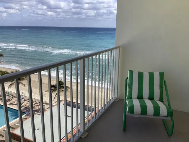 $2,500 | 3540 South Ocean Boulevard, Unit 805, South Palm Beach, FL 33480