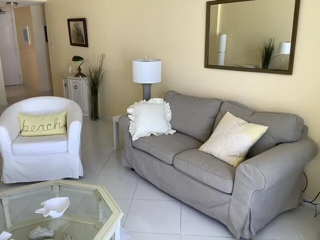 $2,500 | 3540 South Ocean Boulevard, Unit 805, South Palm Beach, FL 33480