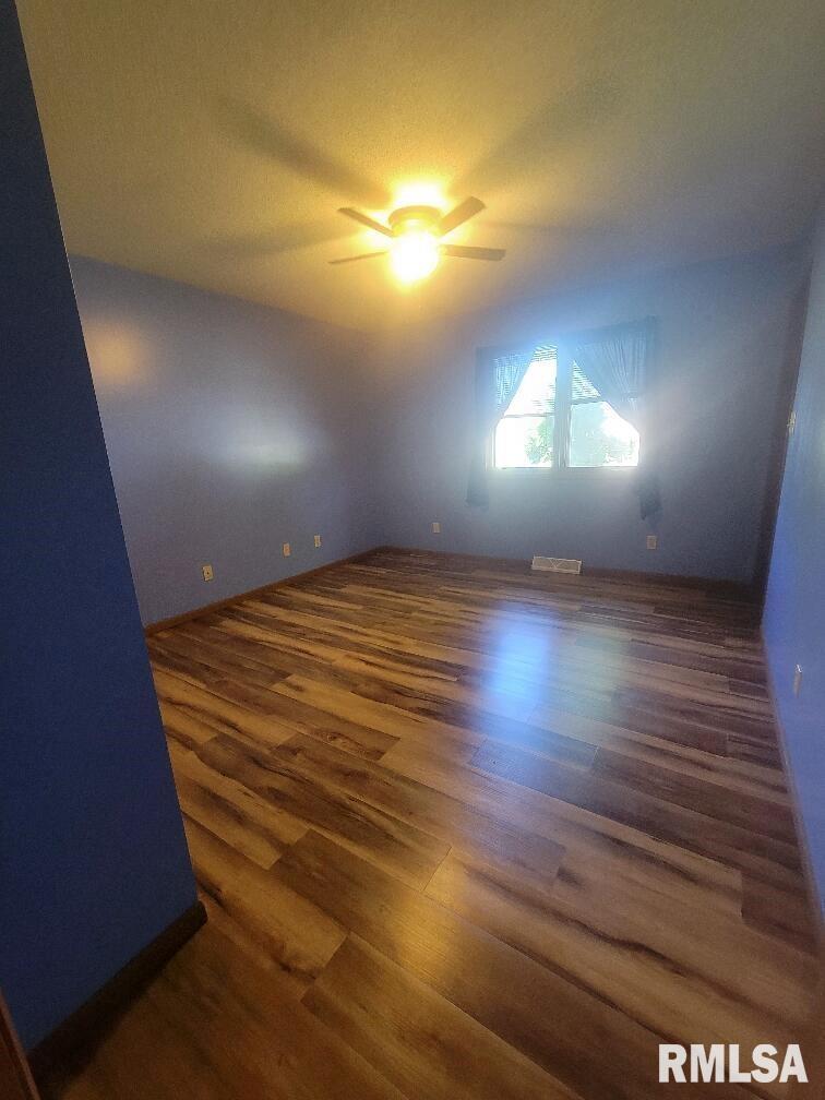 1917 Scarbrough Road Springfield, IL 62702 - Photo 19 of 34
