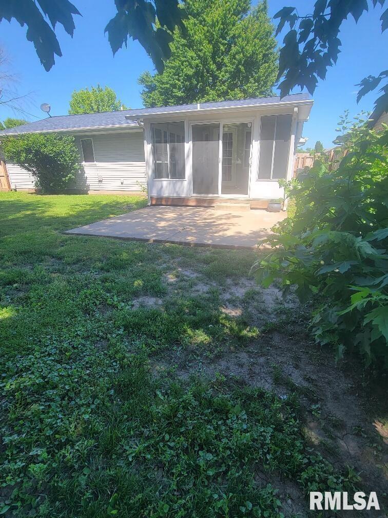 1917 Scarbrough Road Springfield, IL 62702 - Photo 30 of 34