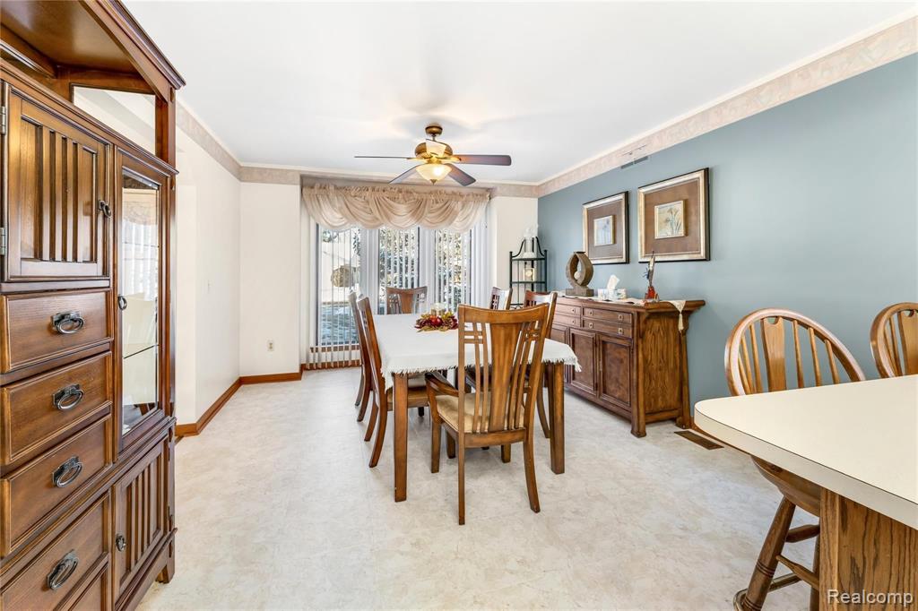 21565 Hall Road Woodhaven, MI 48183 - Photo 12 of 42