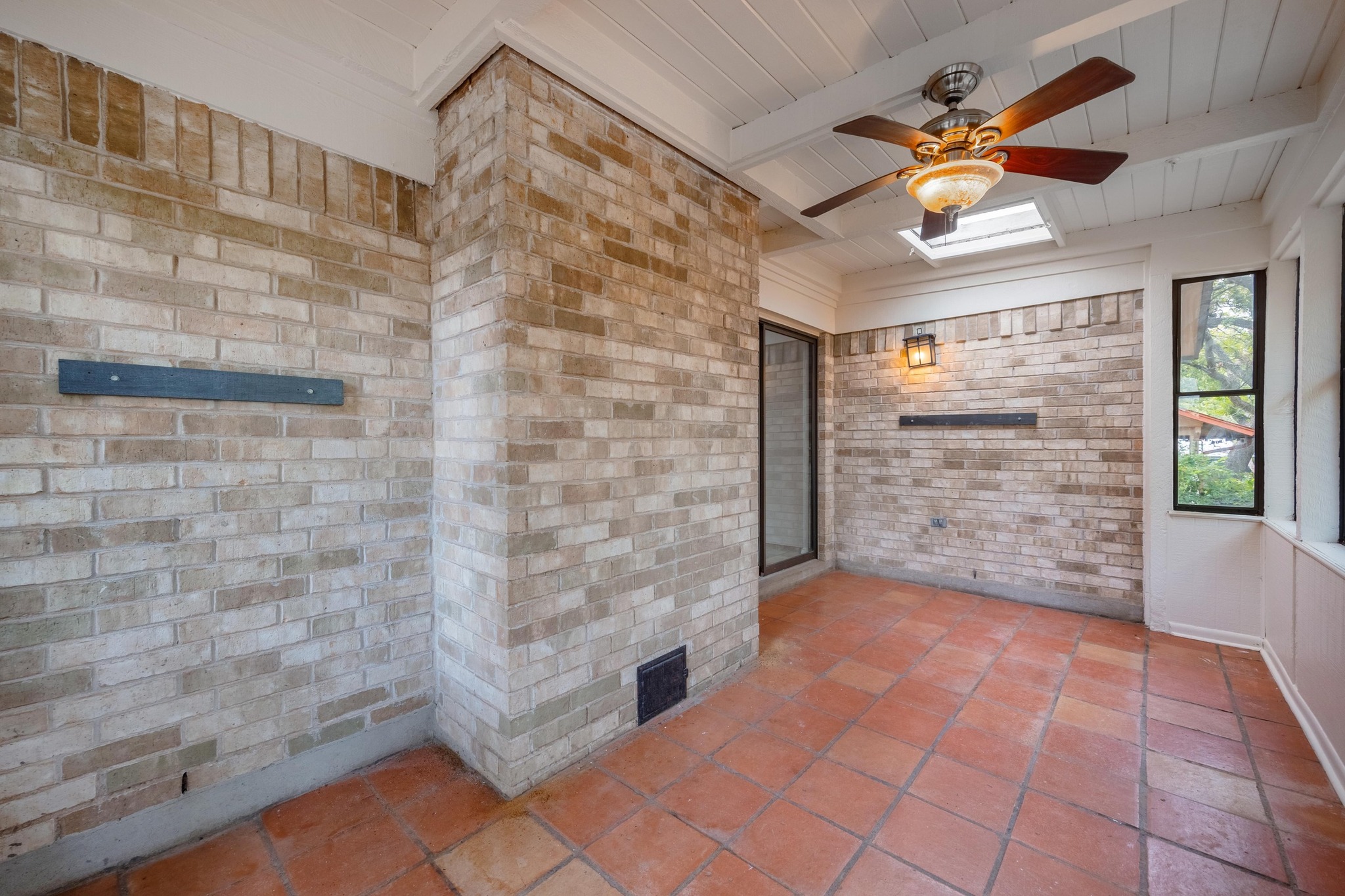 12319 Double Tree Lane Austin, TX 78750 - Photo 13 of 27 a view of empty room with window and ceiling fan
