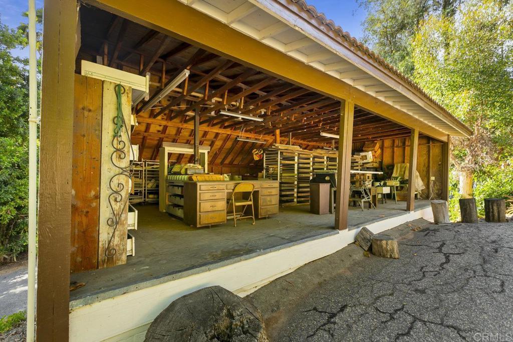 6036 Rainbow Heights Road Fallbrook, CA 92028 - Photo 68 of 70 a view of a room with gym equipment