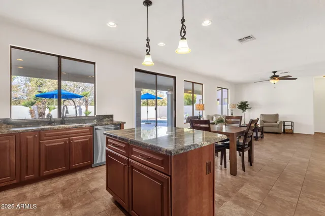 $739,900 | 1678 East Rawhide Street, Gilbert, AZ 85296