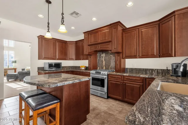 $739,900 | 1678 East Rawhide Street, Gilbert, AZ 85296