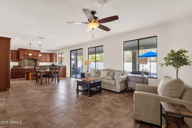 $739,900 | 1678 East Rawhide Street, Gilbert, AZ 85296