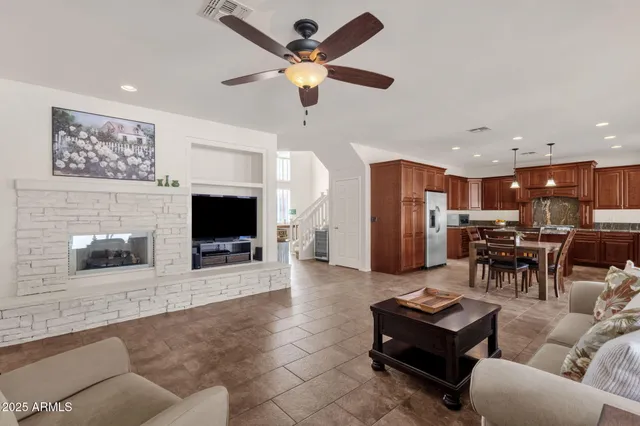 $739,900 | 1678 East Rawhide Street, Gilbert, AZ 85296