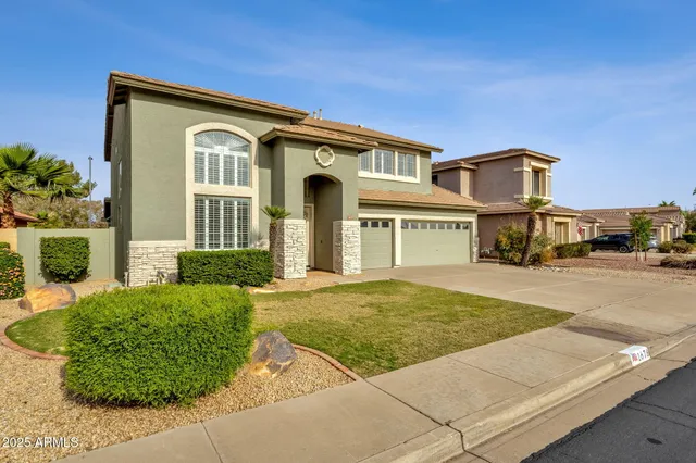$739,900 | 1678 East Rawhide Street, Gilbert, AZ 85296