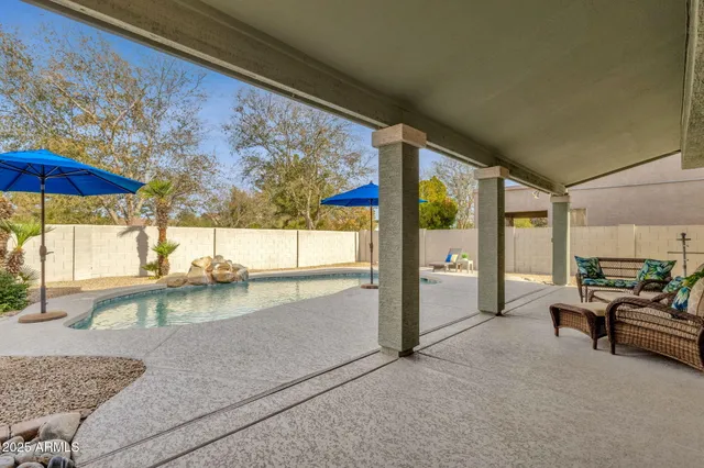 $739,900 | 1678 East Rawhide Street, Gilbert, AZ 85296