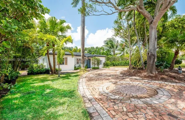 $5,500 | 11222 Northeast 9th Avenue, Biscayne Park, FL 33161