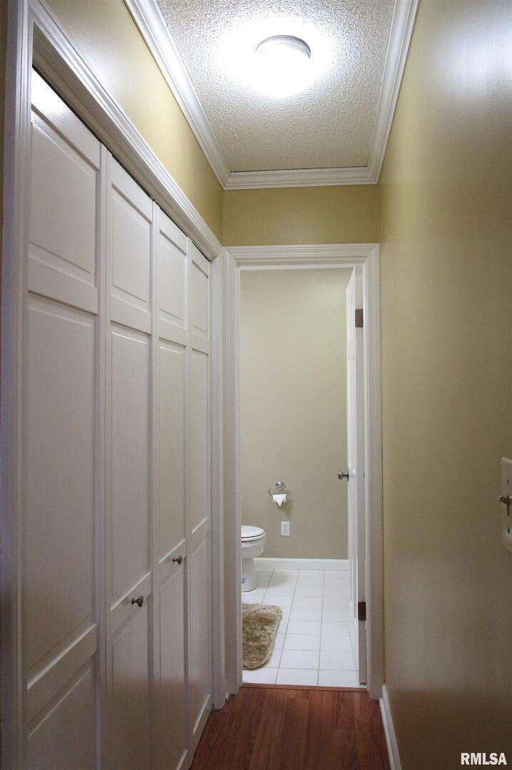 1253 County Road 800 East Carmi, IL 62821 - Photo 25 of 51 a view of a hallway