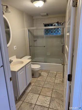 $1,500 | 3 East Pattagansett Road, Unit B, East Lyme, CT 06357