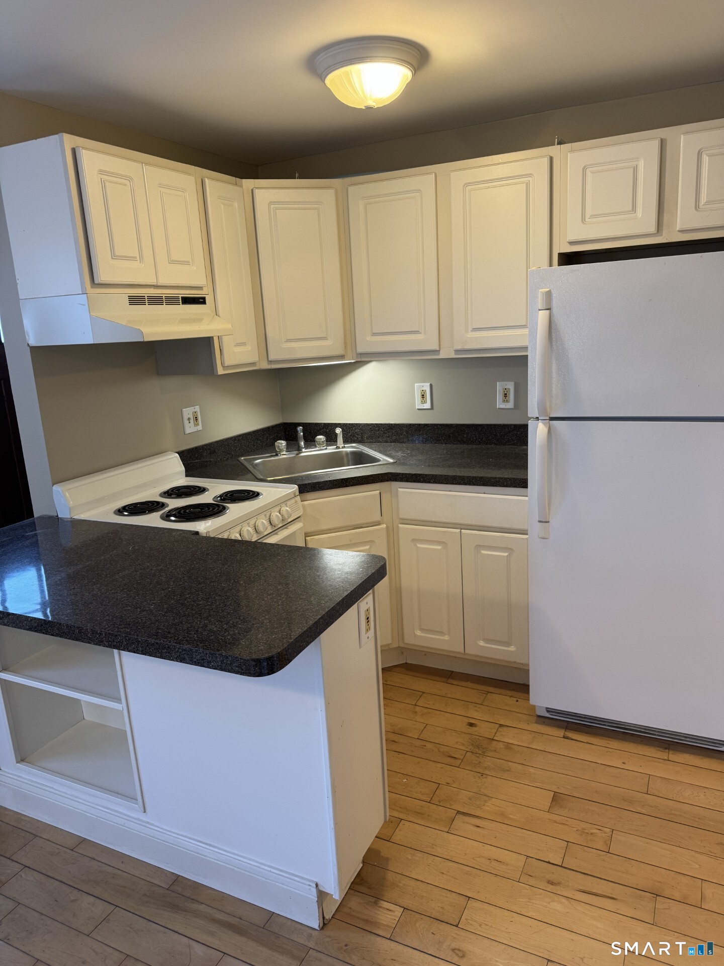 3 East Pattagansett Road, Unit B East Lyme, CT 06357 - Photo 7 of 10