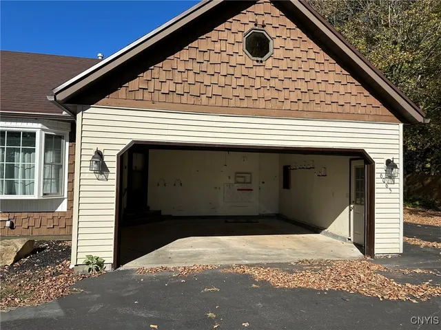 $399,900 | 6065 Highway 291, Marcy, NY 13403