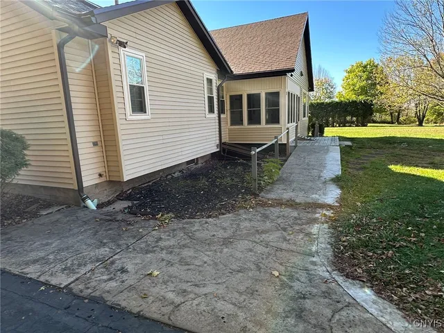 $399,900 | 6065 Highway 291, Marcy, NY 13403