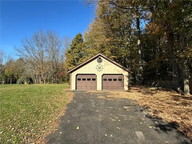 $399,900 | 6065 Highway 291, Marcy, NY 13403