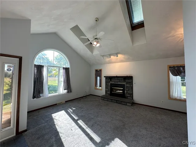 $399,900 | 6065 Highway 291, Marcy, NY 13403