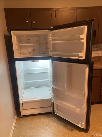 $850 | 253 Chambers Road, Unit A, St. Louis, MO 63137