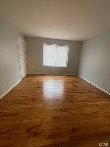 $850 | 253 Chambers Road, Unit A, St. Louis, MO 63137