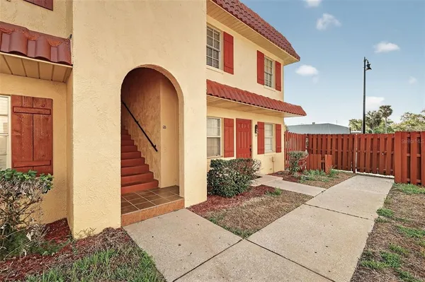 $99,900 | 1112 West Main Street, Unit G5, Leesburg, FL 34748