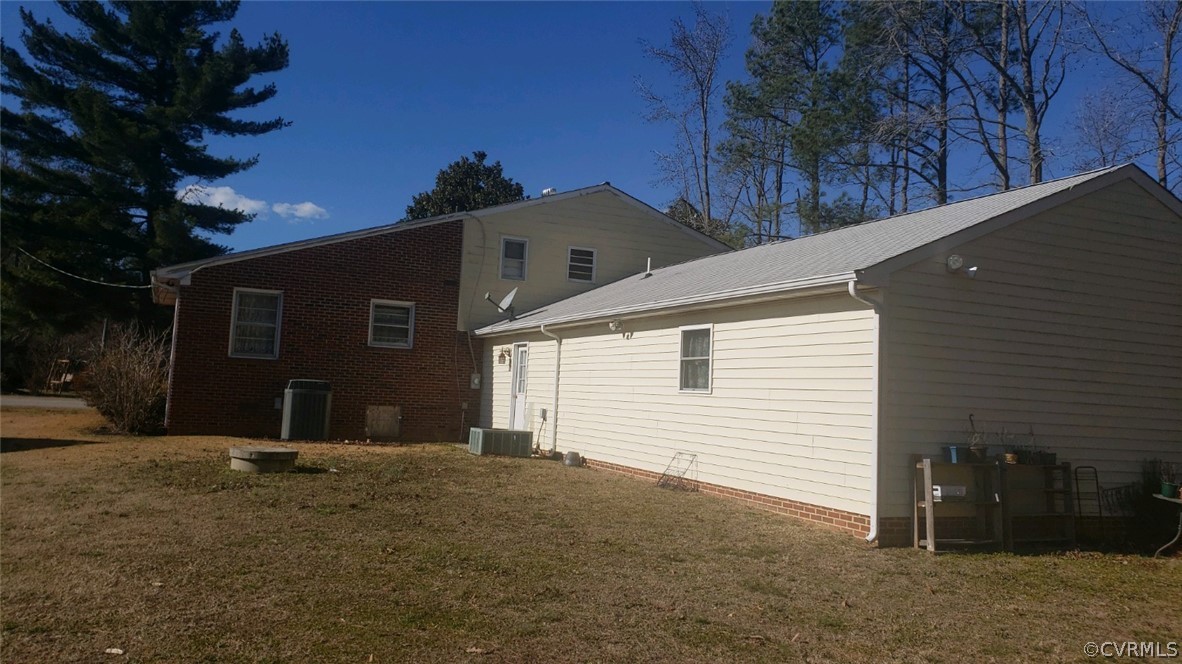 20429 Church Road Petersburg, VA 23803 - Photo 3 of 3 Gallery Image 3