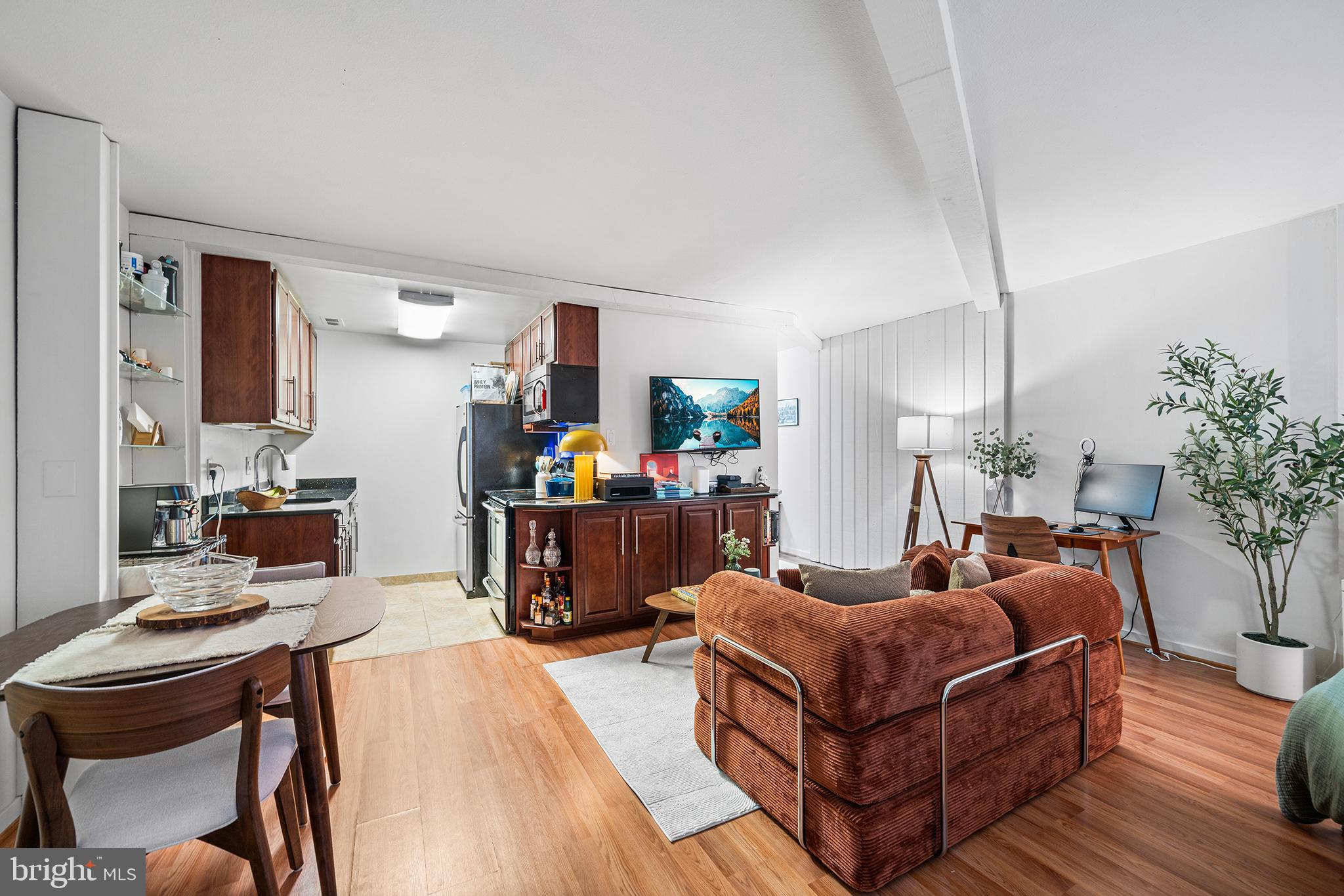 224-30 West Rittenhouse Square, Unit 1002 Philadelphia, PA 19103 - Photo 12 of 31