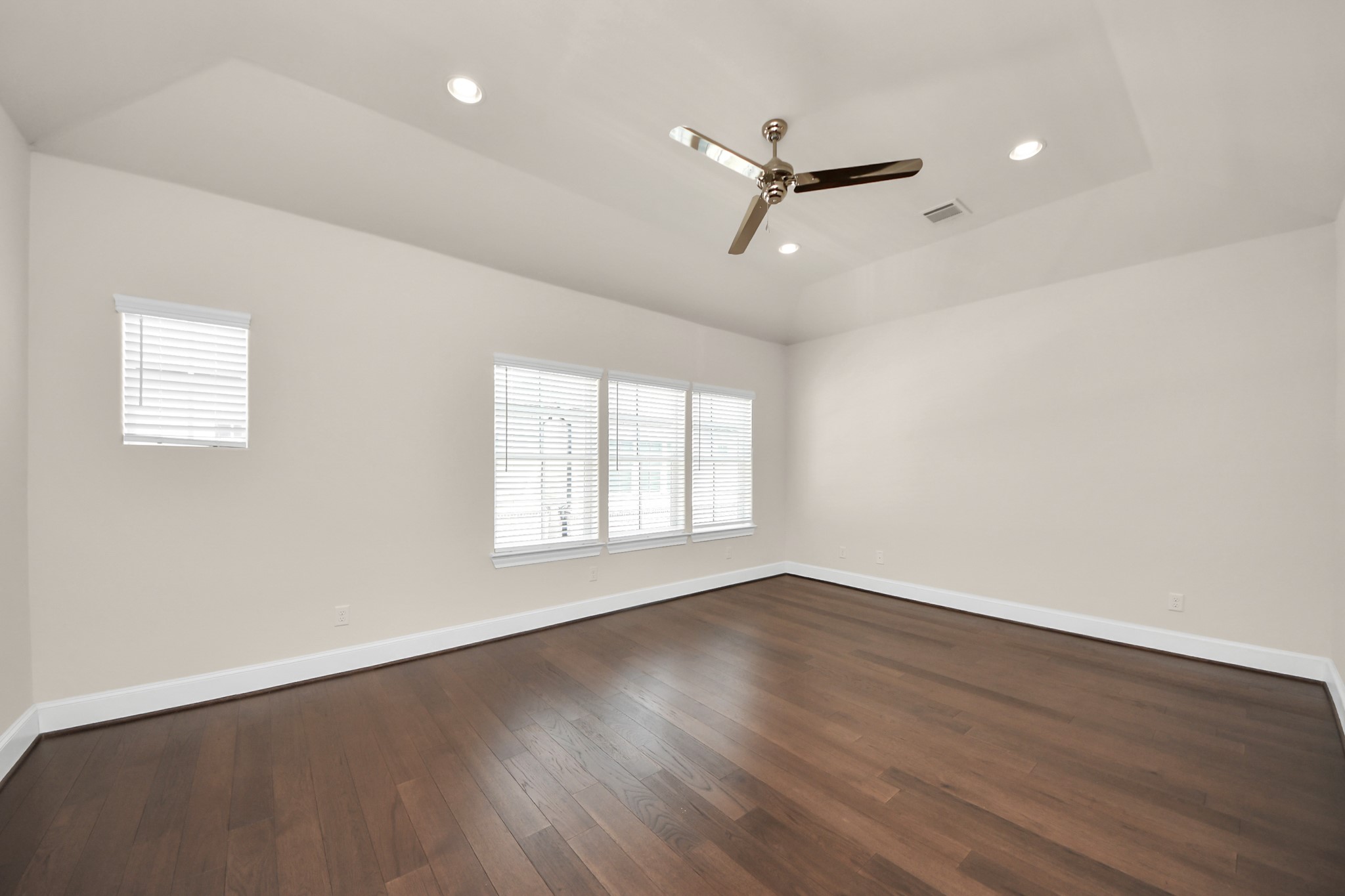 6072 Kansas Street Houston, TX 77007 - Photo 37 of 47