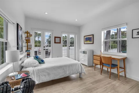 $3,750,000 | 707 West 54th Street, Miami Beach, FL 33140