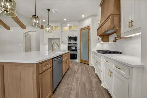 $799,900 | 120 Daggett Drive, Decatur, TX 76234