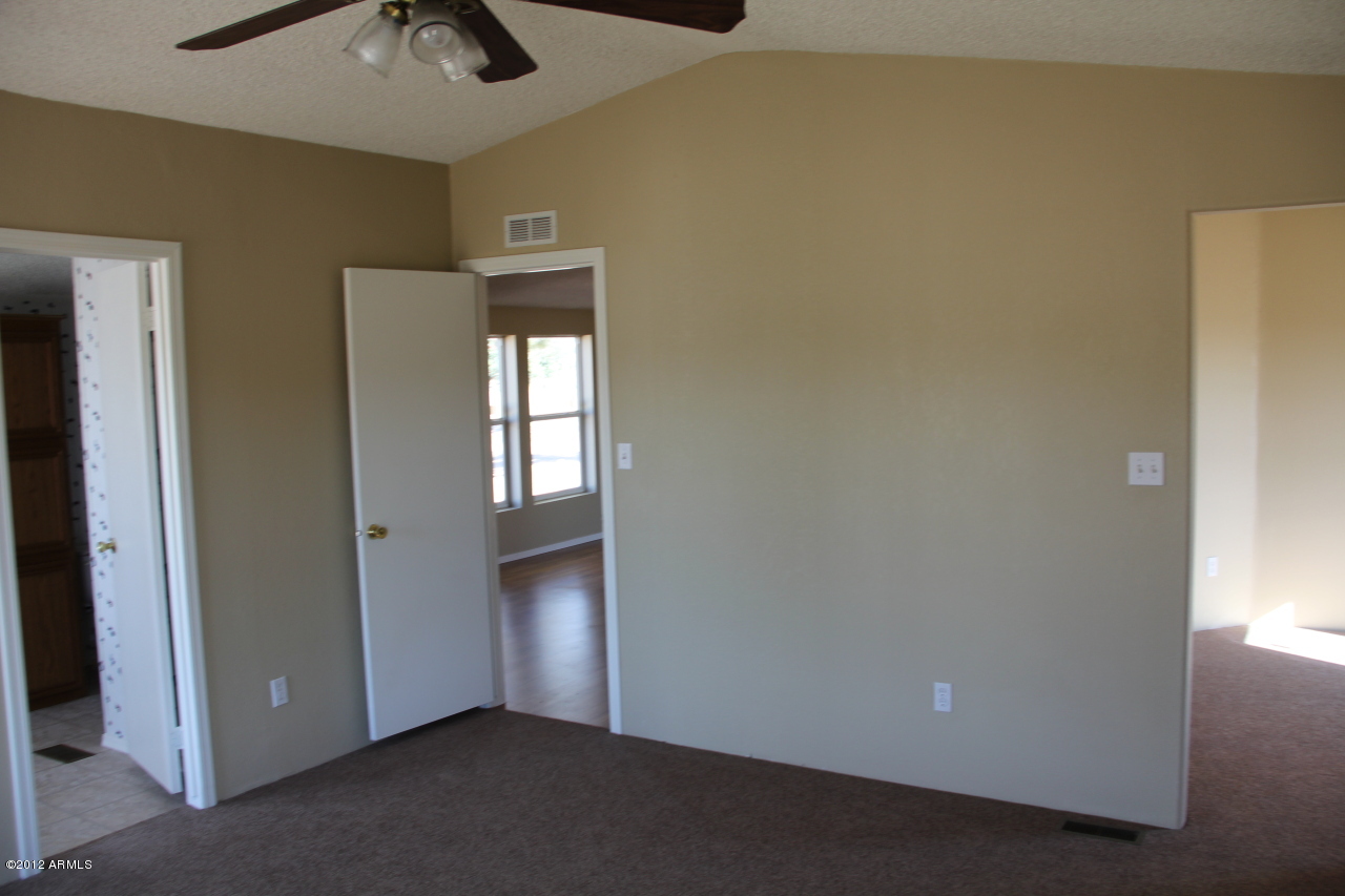 12145 North Pinto Road Maricopa, AZ 85139 - Photo 23 of 28 2525