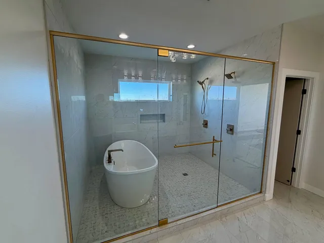 $975,000 | 6589 Blackbird Lane, Bettendorf, IA 52722