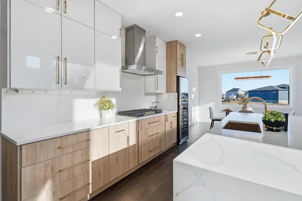 $975,000 | 6589 Blackbird Lane, Bettendorf, IA 52722