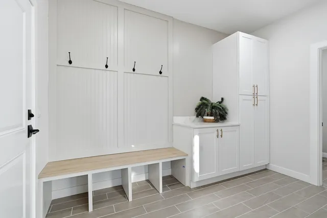 $975,000 | 6589 Blackbird Lane, Bettendorf, IA 52722