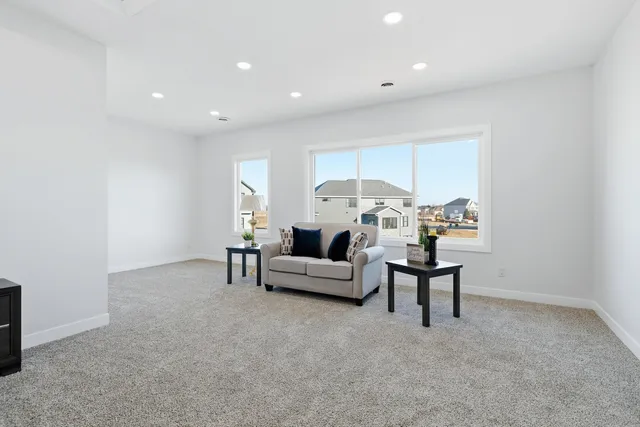 $975,000 | 6589 Blackbird Lane, Bettendorf, IA 52722