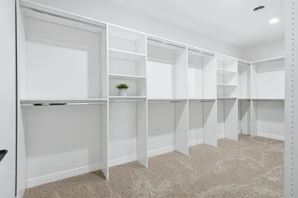 $975,000 | 6589 Blackbird Lane, Bettendorf, IA 52722