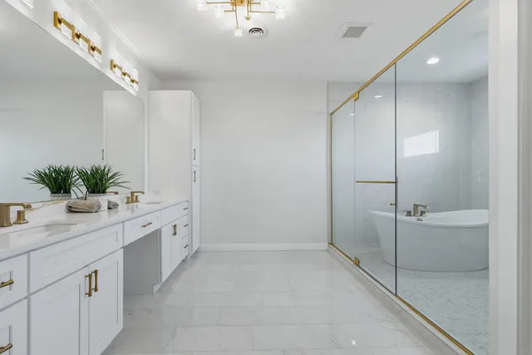 $975,000 | 6589 Blackbird Lane, Bettendorf, IA 52722