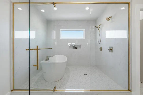 $975,000 | 6589 Blackbird Lane, Bettendorf, IA 52722