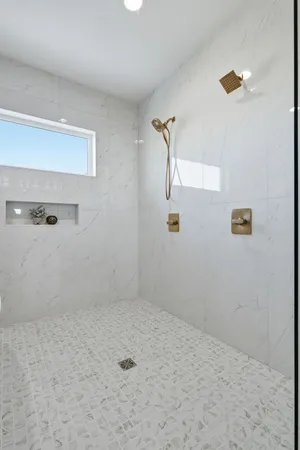 $975,000 | 6589 Blackbird Lane, Bettendorf, IA 52722