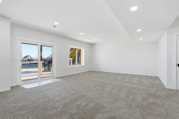 $975,000 | 6589 Blackbird Lane, Bettendorf, IA 52722