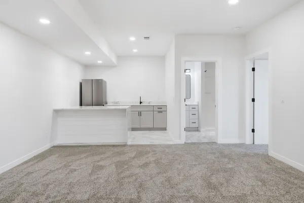 $975,000 | 6589 Blackbird Lane, Bettendorf, IA 52722