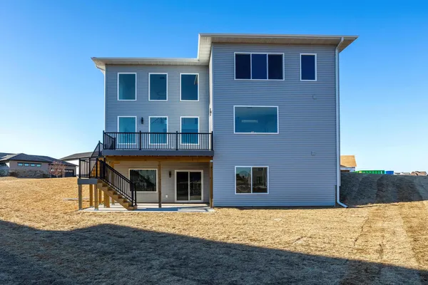 $975,000 | 6589 Blackbird Lane, Bettendorf, IA 52722