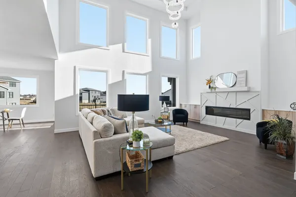 $975,000 | 6589 Blackbird Lane, Bettendorf, IA 52722