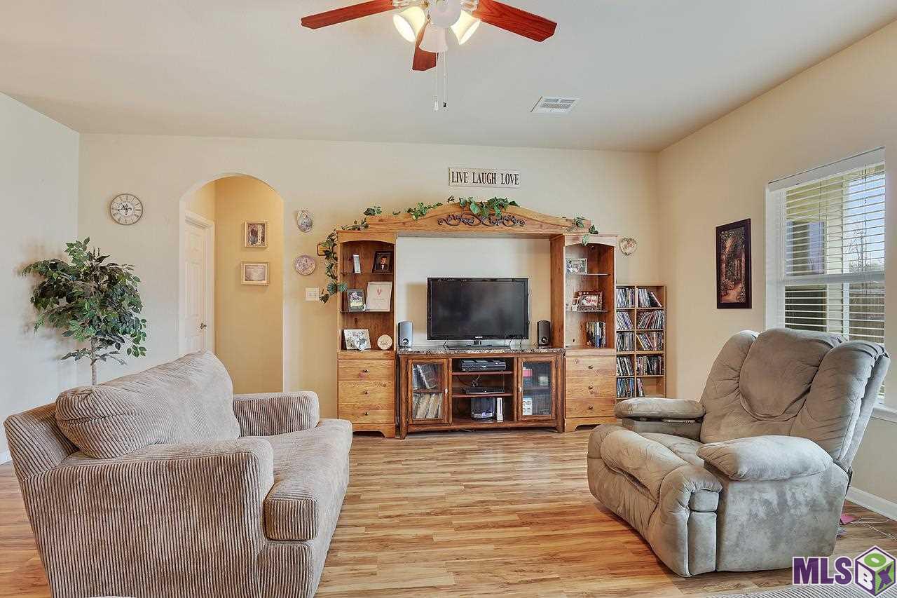 22864 Joe May Road Denham Springs, LA 70726 - Photo 3 of 10 Gallery Image 3