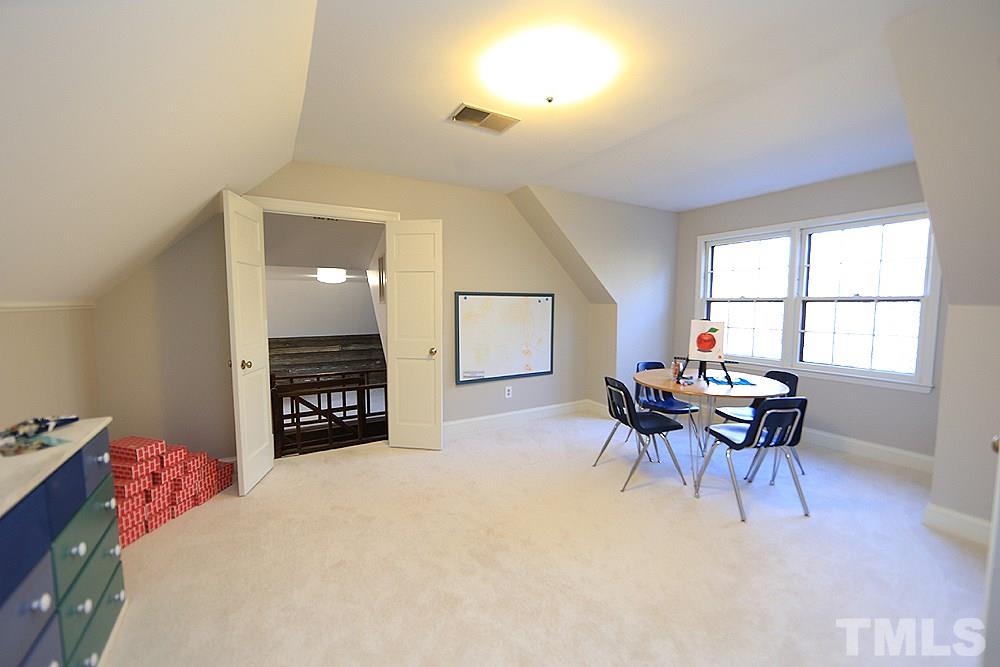 6805 Spring Run Circle Raleigh, NC 27615 - Photo 23 of 28