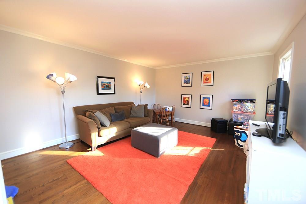 6805 Spring Run Circle Raleigh, NC 27615 - Photo 4 of 28