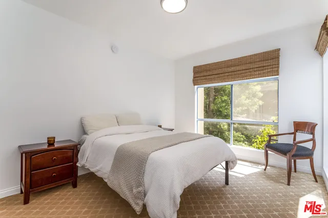 $1,295,000 | 410 South Barrington Avenue, Unit 309, Los Angeles, CA 90049