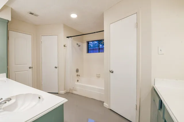 $1,890 | 19522 Dianeshire Drive, Spring, TX 77388