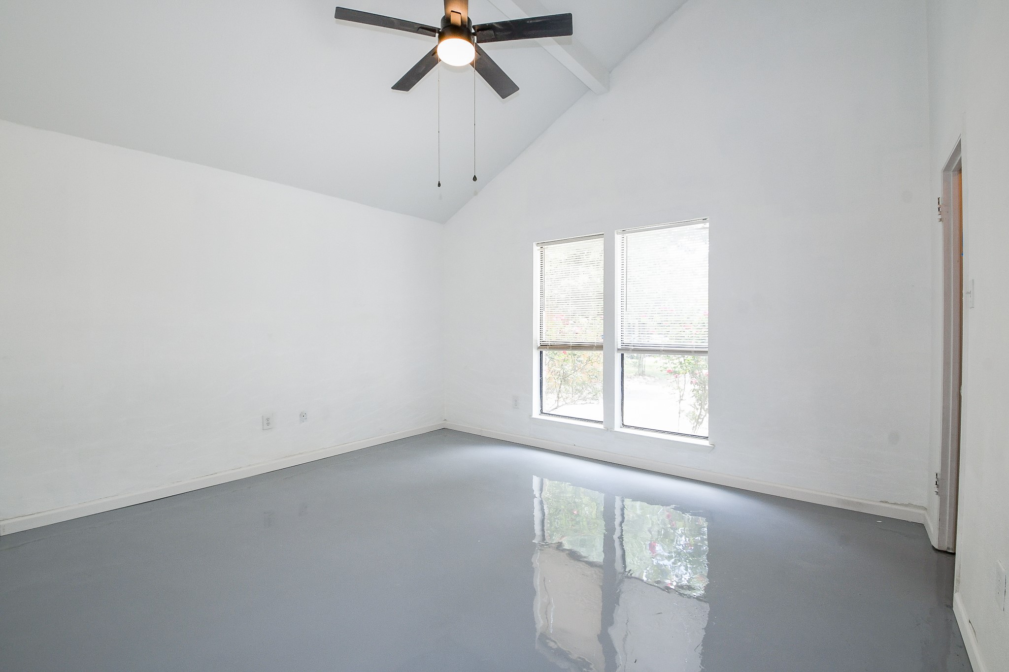 19522 Dianeshire Drive Spring, TX 77388 - Photo 24 of 32 Secondary Bedroom